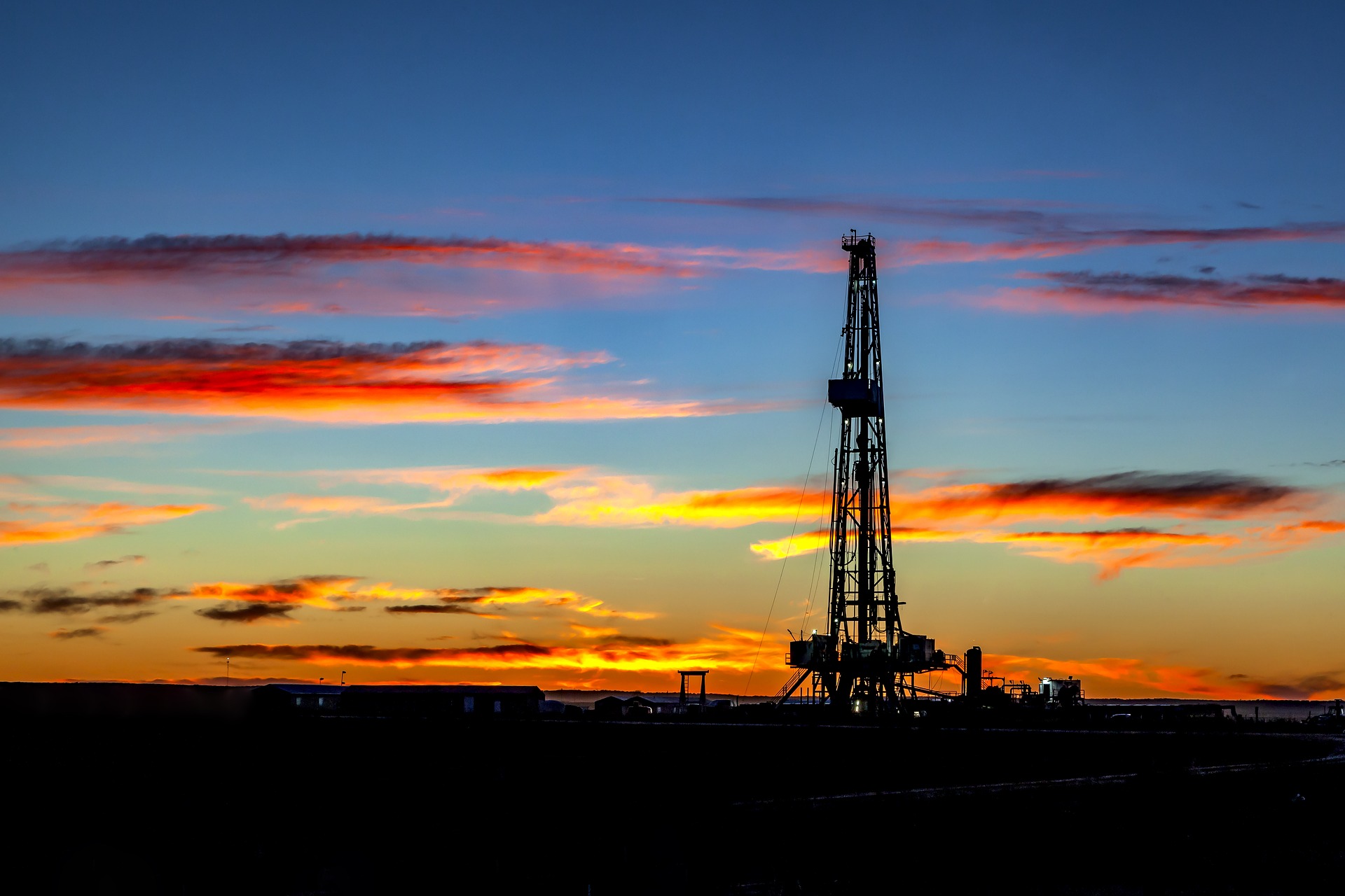 Drilling and well servicing structures Drilling and well servicing structures